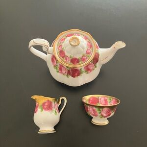 Old English Rose Royal Albert Bone China Teapot Sugar & Creamer